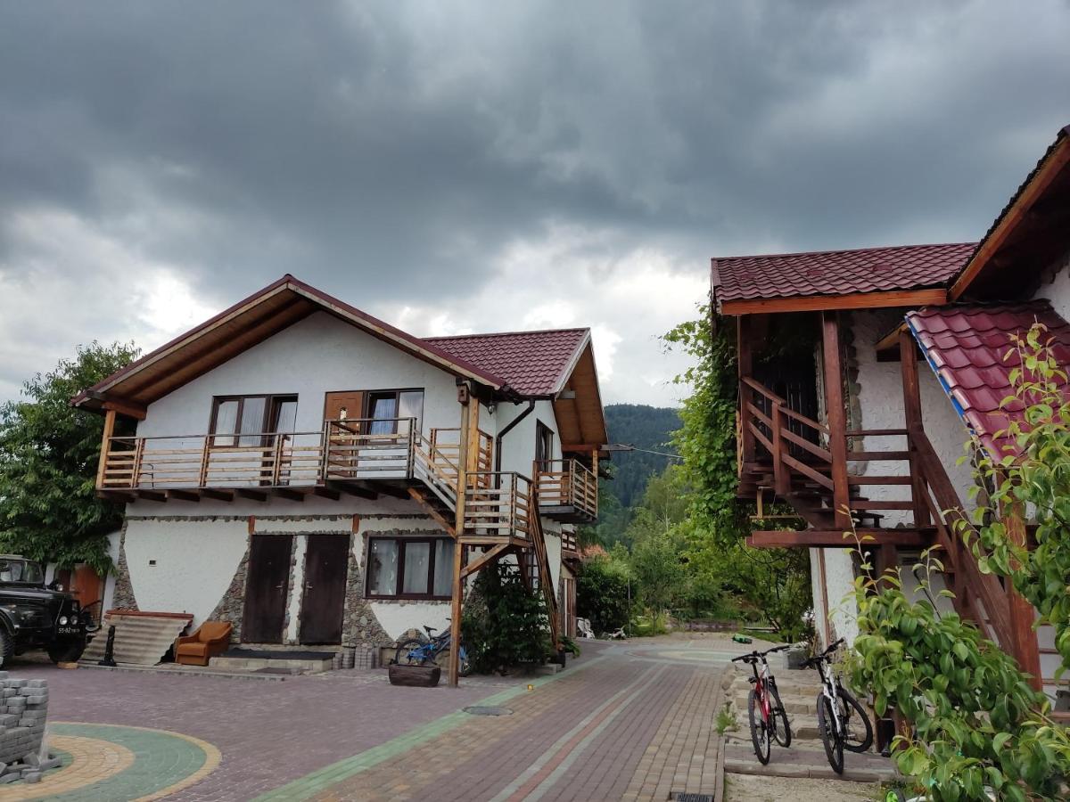 Апартаменти "У Кузьмича" 2 Mîkulîciîn Exterior foto