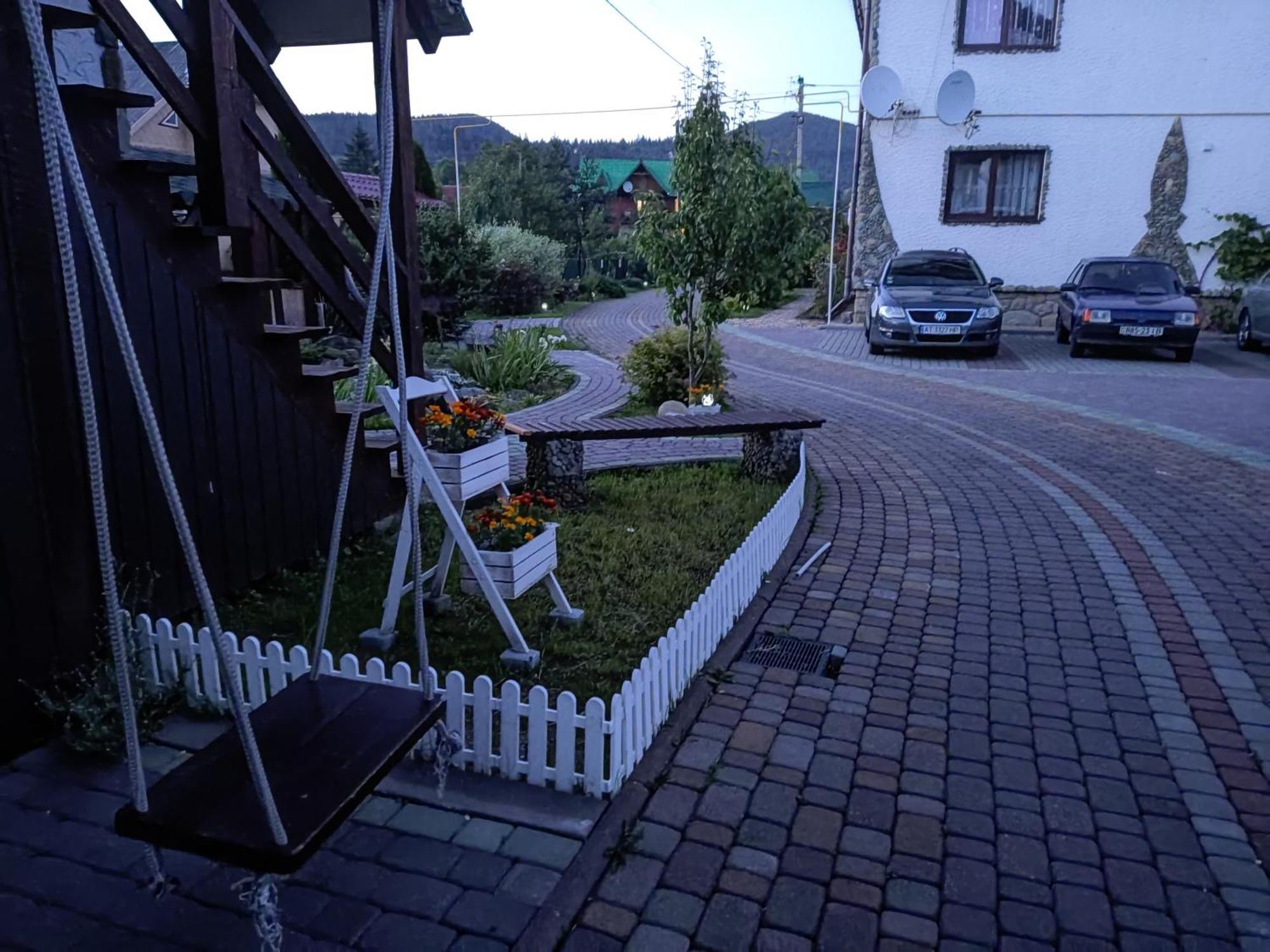 Апартаменти "У Кузьмича" 2 Mîkulîciîn Exterior foto