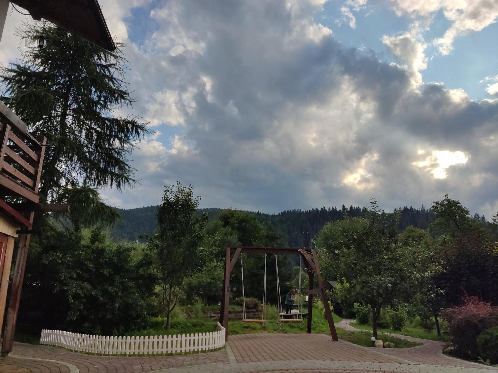 Апартаменти "У Кузьмича" 2 Mîkulîciîn Exterior foto